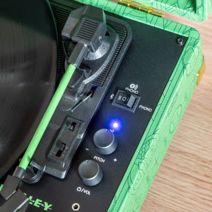 CROSLEY ELPHABA GREEN WICKED CRUISER PLUS TURNTABLE