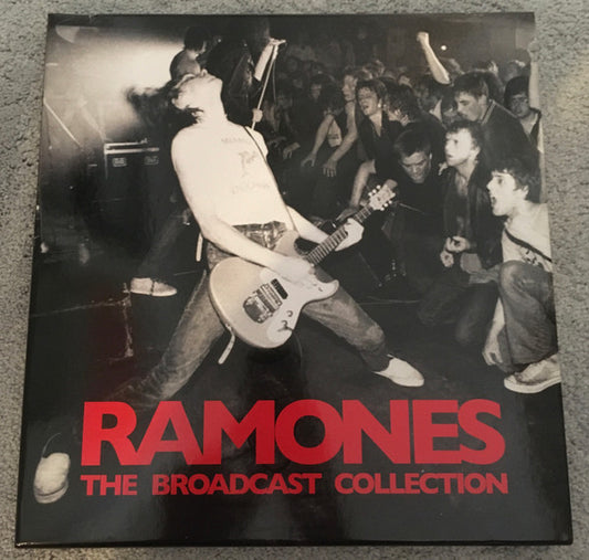 RAMONES-IT'S ALIVE (BOX)